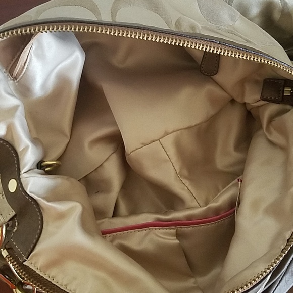 Coach taupe signature hobo bag - Picture 6 of 8